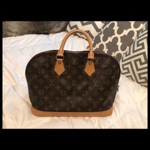💯Authentic Louis Vuitton Alma PM